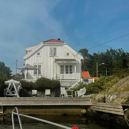 Experience History At Vestre Sandoya Kilen