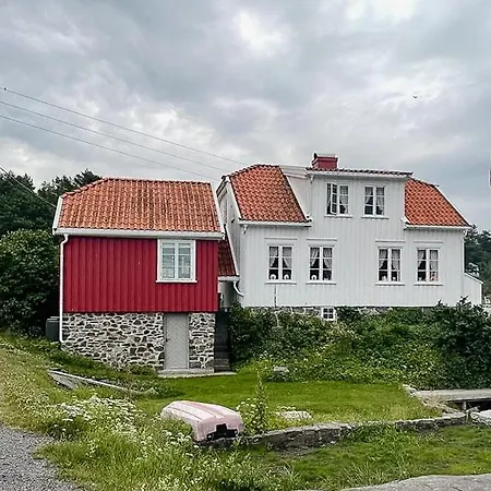 Experience History At Vestre Sandoya Kilen