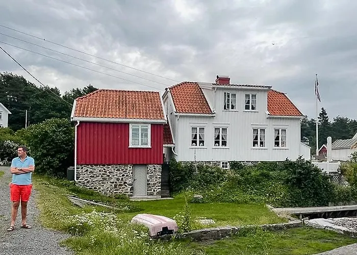 Experience History At Vestre Sandoya Kilen