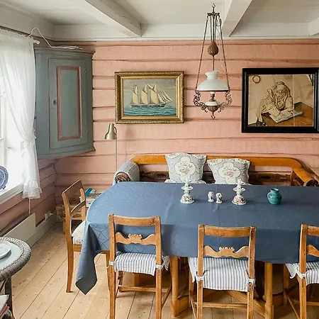 Experience History At Vestre Sandoya Feriehus *